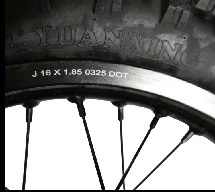 AL XE Pro 16" Rear Wheel and Dirt Tires (Arctic Leopard XE Pro OEM)
